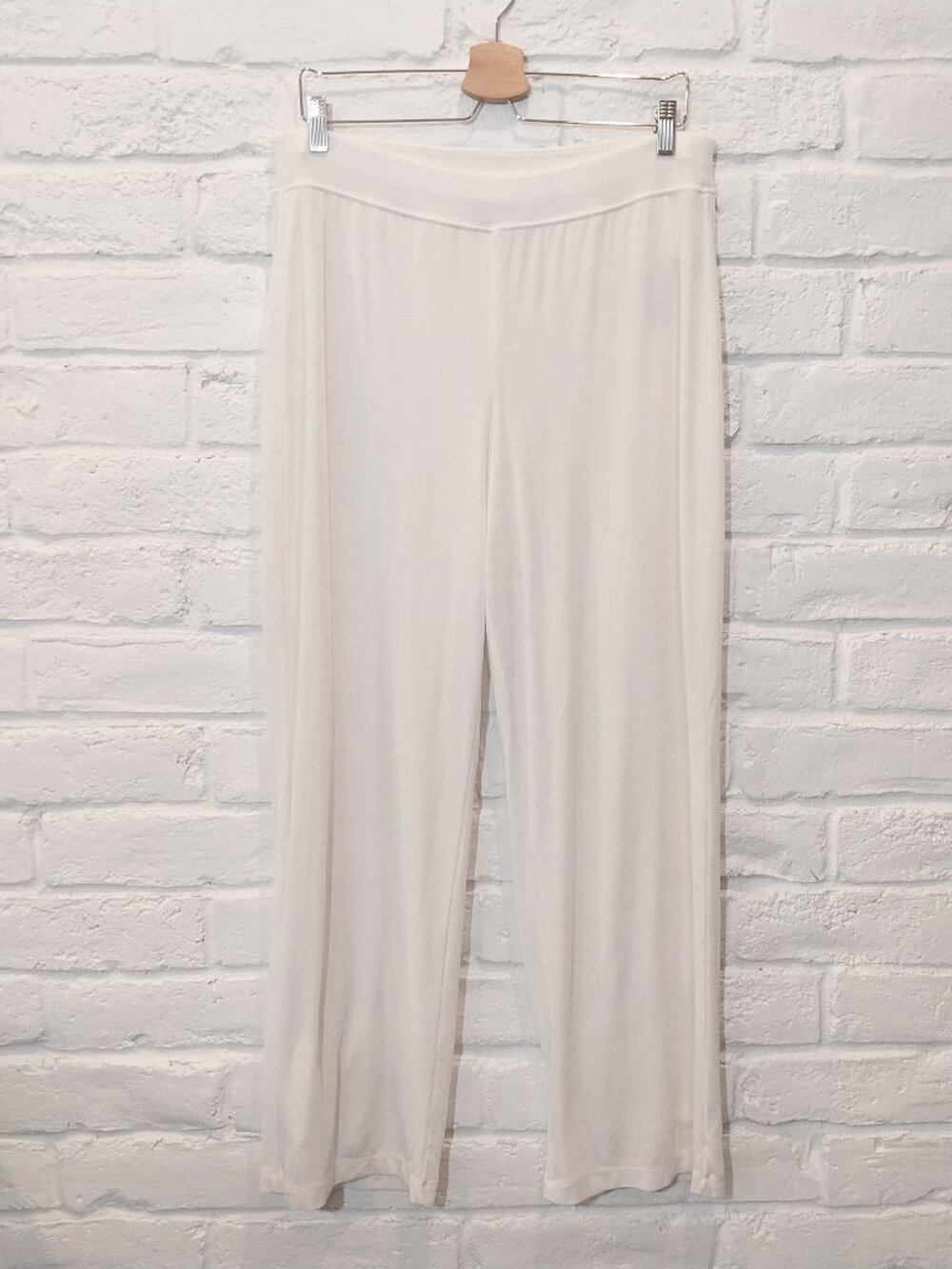 Travelers Chicos 2 Wide Leg Pants Womens L 12 Solid White Lined Stretch Waist 33
